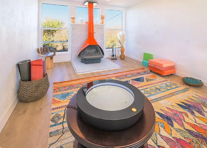 New: Dome, Hot Tub, Game Room, 5 Min To Park