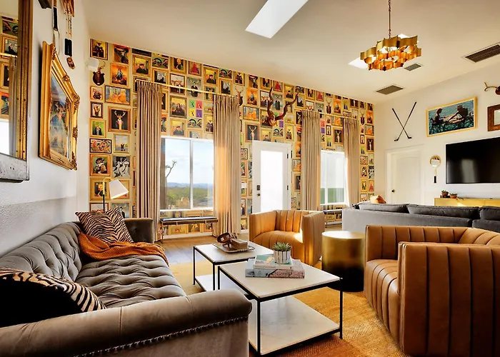 Joshua Tree Country Club-Villa/Pool/Sport/Boulders